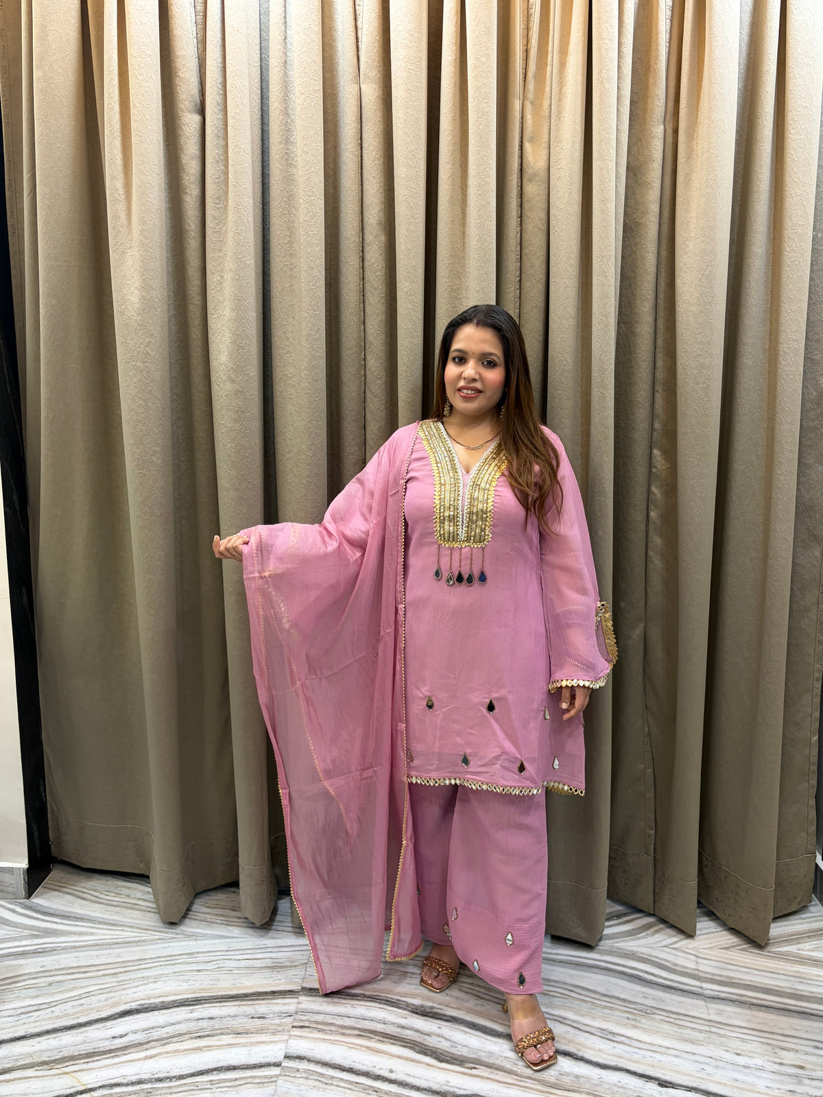 Gulabi Noor – Crush Tissue Suit